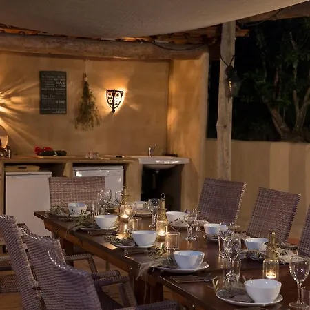 Luxury Villa, Host Up 20 To 28 Guests, Pool, 3km *