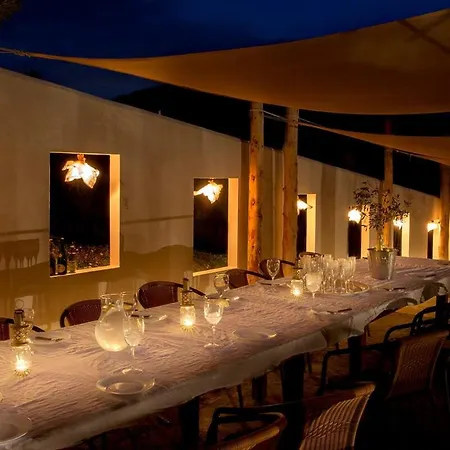 Villa Luxury Villa, Host Up 20 To 28 Guests, Pool, 3km