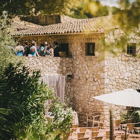 Luxury Villa, Host Up 20 To 28 Guests, Pool, 3km וילה
